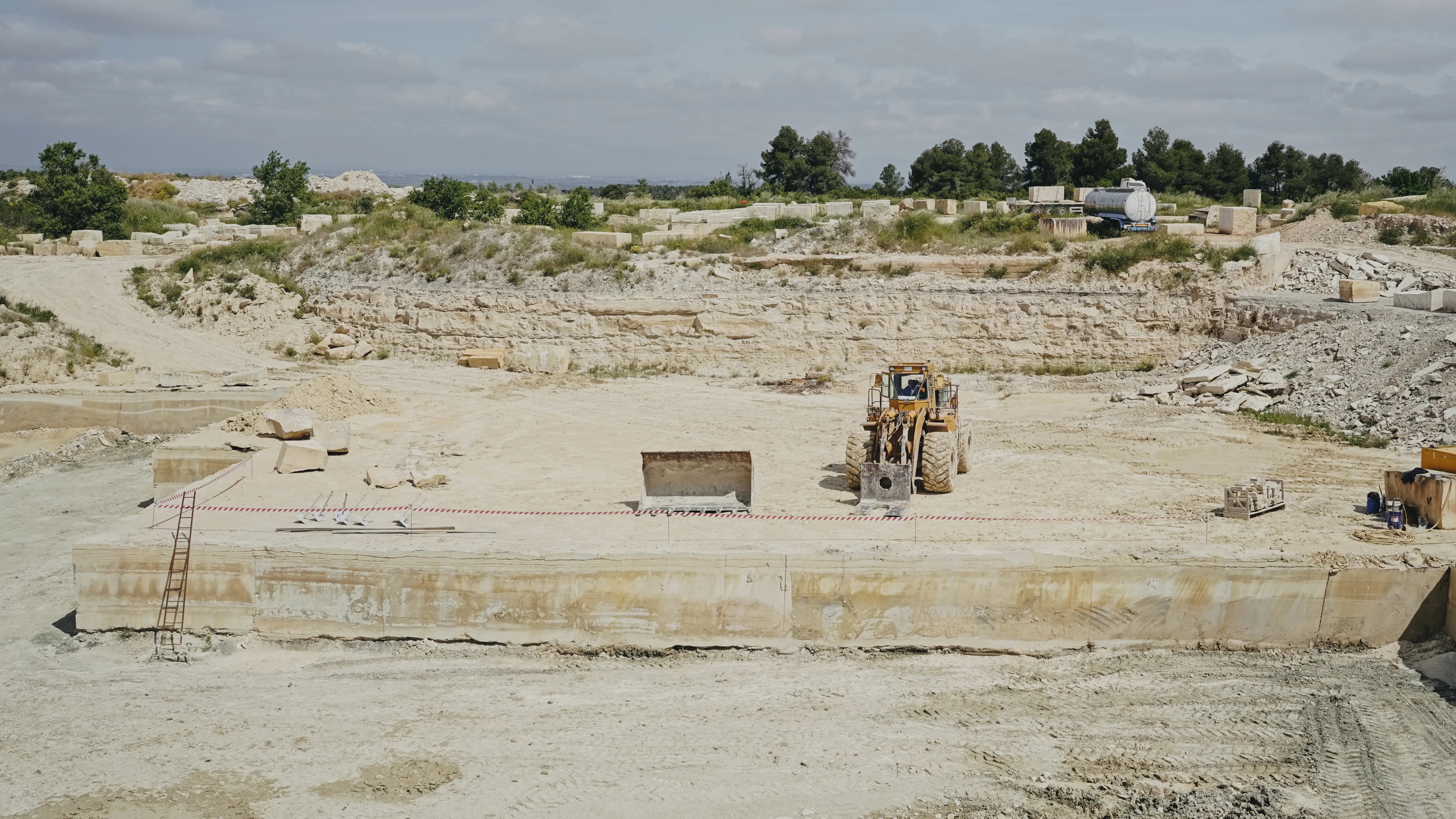 Paso 1: Localización y Estudio Geológico