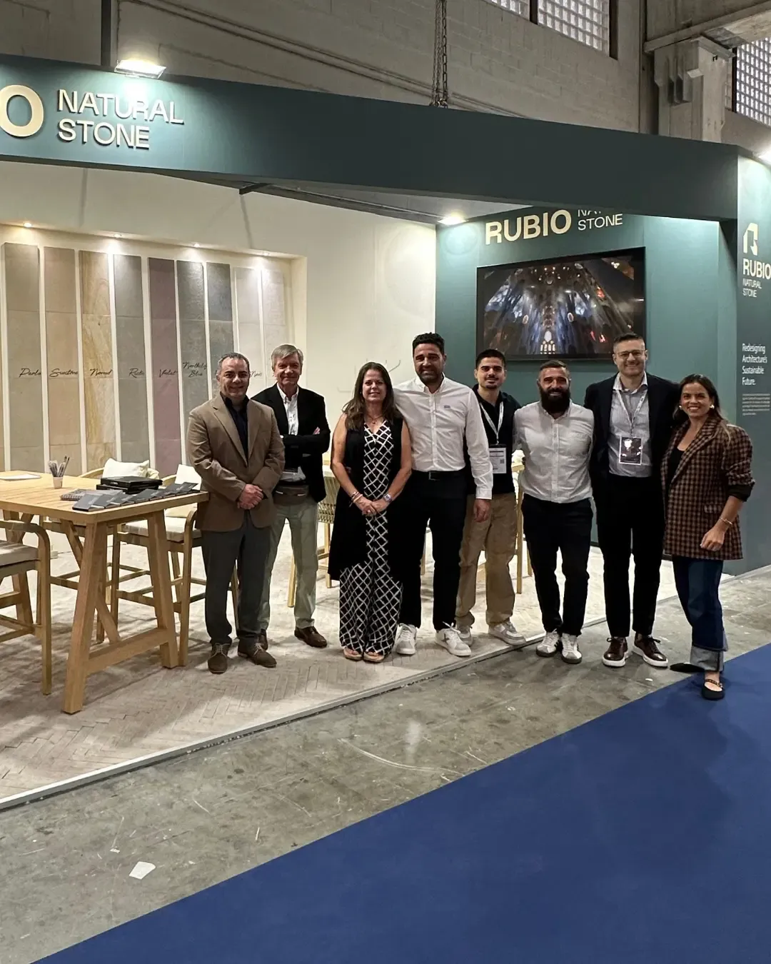 Equipo de Rubio Natural Stone en el stand de Marmomac 2026
